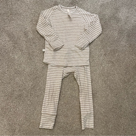 VGUC Oatmeal Stripe Night Set from Childhoods - Picture 1 of 9